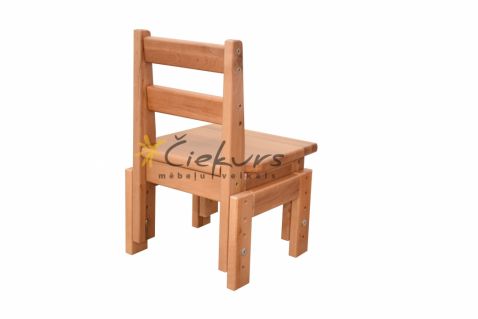 Bērnu krēsliņš ar regulējamu augstumu