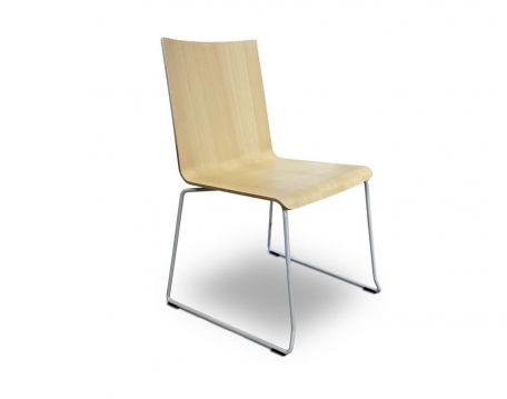 Krēsls ar saplākšņa sēdekli Krēsla sēžama daļa ir veidota no oša saplākšņa. Krēsla kājas no metāla (Form05). Ražots Latvijā! 