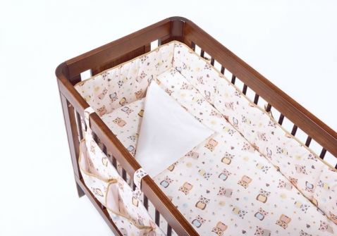 Zīdaiņu gultasveļa ar pūcēm izgatavota no 100% kokvilnas ražots Latvijā
