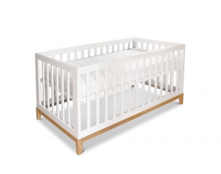 Zīdaiņu gulta Scandic 70x140 izgatavota Latvijā no masīva ozola un mdf