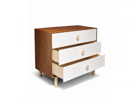 Kumode Moss ar 3 atv.